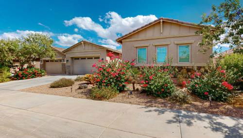 Pool, Hot Tub and Game Room! Spacious Buckeye Home - Foto 2