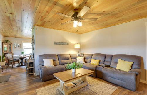 Waterfront Haven with Boat Dock! Fort Ann Retreat - Foto 5