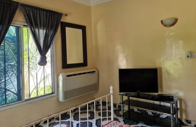 4 Bed House Sleeps 8 - Garden and Pets Welcome - Photo 14