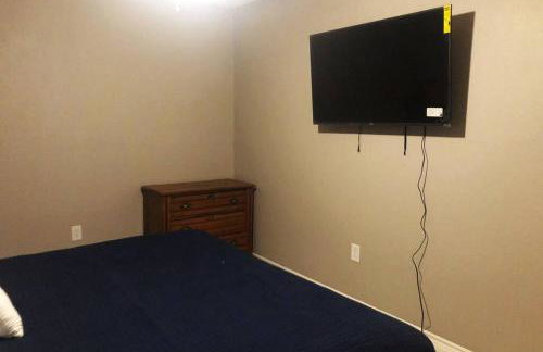 Spacious 2300SF, Recently Rehabbed, Large Living! - Foto 14