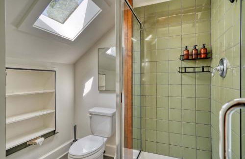 Overlook Gem - Steps from Mississippi - Photo 8