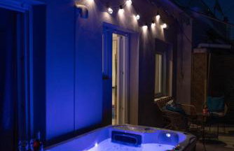 Hot tub with Acropolis view 1 minute from METRO TRAIN - Foto 3