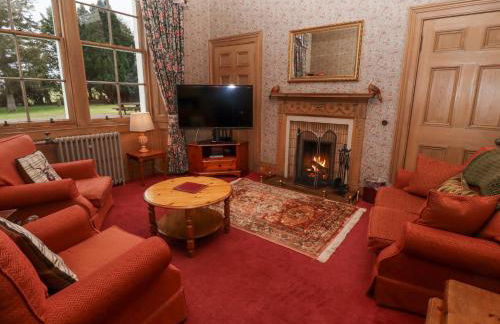Cheviot Manor - Photo 3