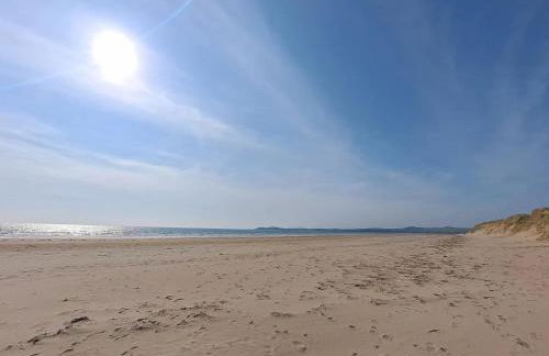 Coastal Boutique Luxury Home With Sea Views - Pass the Keys - Photo 56