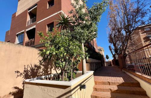 Urban Retreat with Views & Terrace - Foto 35