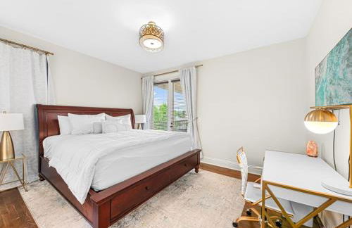 Near the Beach • Pool & Jacuzzi • Waterfront Villa - Foto 13