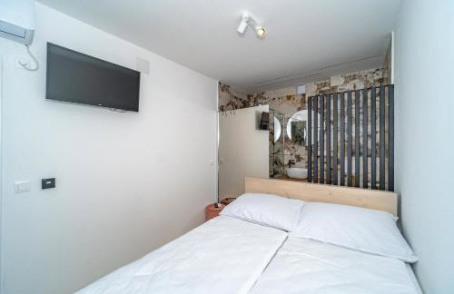 Riverside house with pool jacuzzi and sauna in Croatia - Foto 71