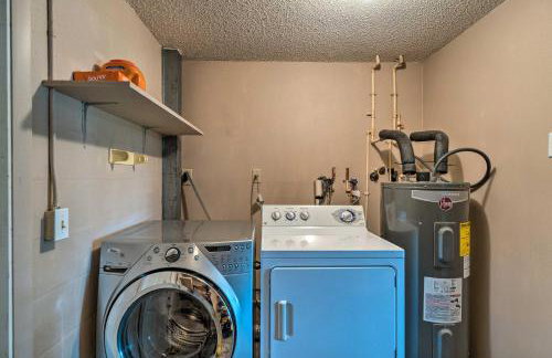 Bright Venice Home with Yard Less Than 4 Miles to Beach! - Photo 25