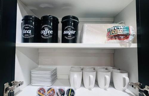 Stylish & Fully Renovated Home! - Foto 67