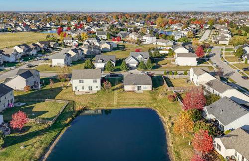 Private Yard and Pond Views Fort Wayne Family Home! - Foto 29