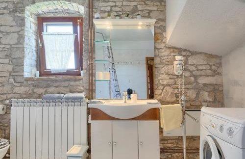 Holiday Home Bozac by Interhome - Photo 86