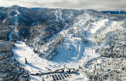 Holmes Away from Home by Big Bear Vacations - Foto 9