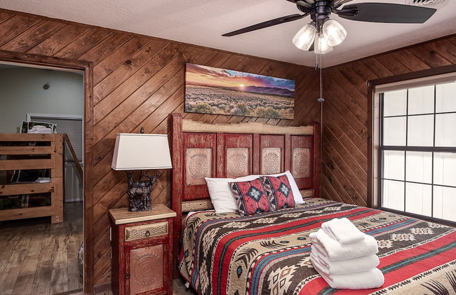 Midtown Riverfront by Ruidoso Vacation Rentals - Foto 13