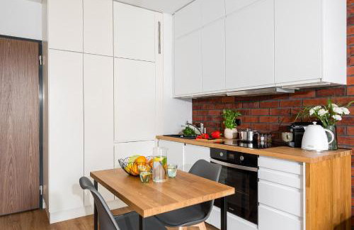 Superb Loft Studio in charming Praga District, 300 m to Metro & 100 m to tram, balcony - Foto 13
