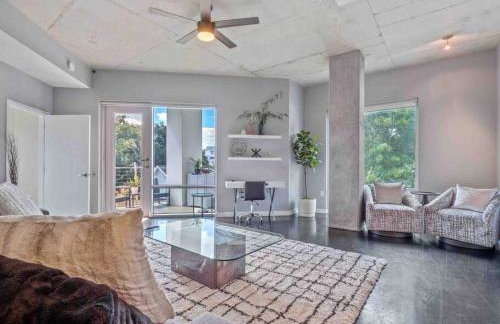 Lovely 2Bdrm 2Bath Thorton Park Condo with secure parking - Foto 23