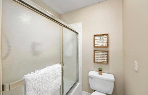 Modern Montrose Townhome Sleeps 10 Walk to Dining & Downtown - Foto 30