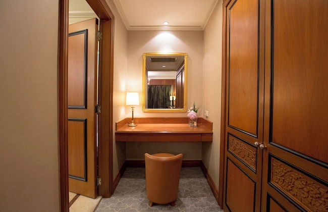 Krungthep Wing Apartment - Photo 2