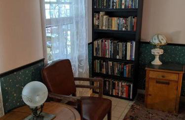 1870s Stained Glass Nostalgia - Foto 8