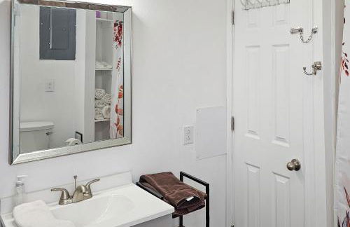 Walk to Nauvoo Temple Remodeled Family Apartment - Foto 15