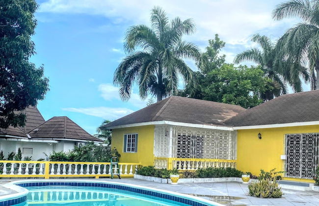 Yancey Largo Villa Perfect Jamaica Ironshore Getaway w Private Pool and Onsite Staff Services by RedAwning - Photo 47