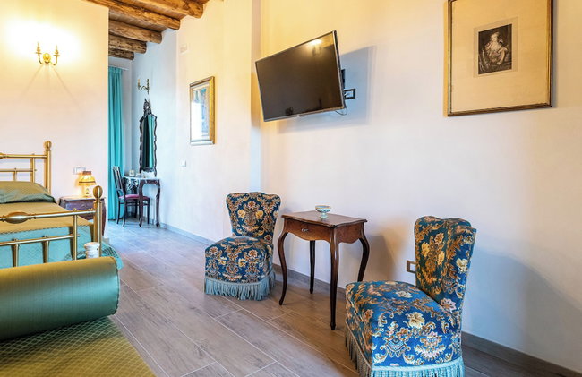 Borgo Segine - Photo 15