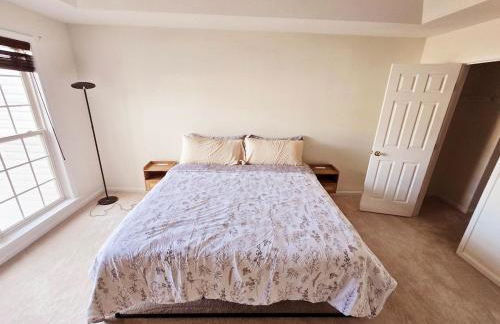 Spacious Townhouse near DC Airport Work Friendly - Foto 5