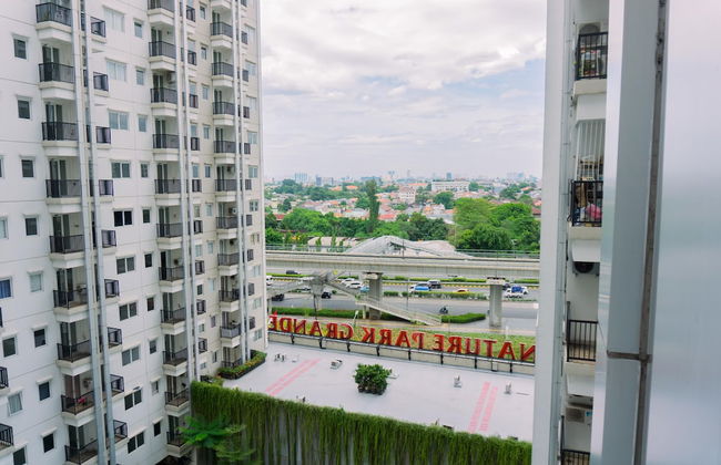 Great Choice And Comfort 2Br At Signature Park Grande Apartment - Photo 19