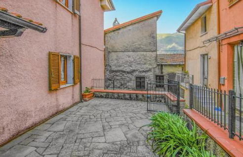 Nice Home In Azzano With Wifi - Foto 10