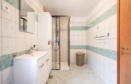 Villa Nada for 10 people with pool & integrated whirlpool - Foto 26