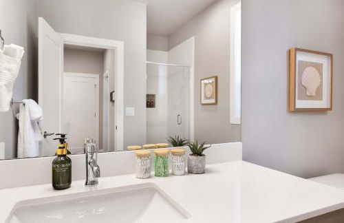 Modern Kirkland 4BR Family Oasis Kids Paradise - Photo 34