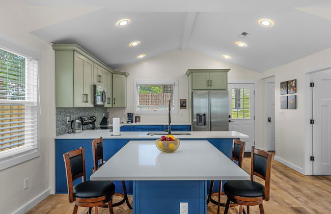 Stylish 4BR Haven Backyard and Fire Pit - Foto 11