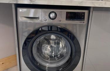 West Midlands-2 Double Bed Room Apartment - Photo 26