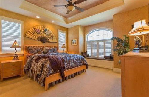 Large Mediterranean Oasis - Water Views & Pool - Photo 3