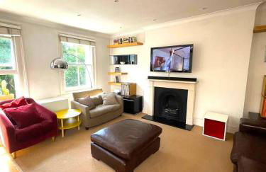 Sunny 2 bedroom, 2 bathroom Apartment with Rooftop in Central London - Photo 14