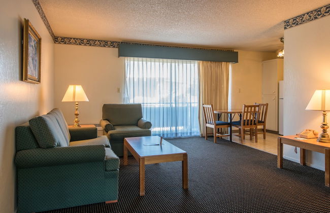 Coral Reef Inn & Suites - Foto 20