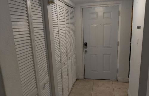Beautiful 2-Bedroom Condo Near Universal and other Orlando Attractions, King Bed & Wi-Fi - Foto 15