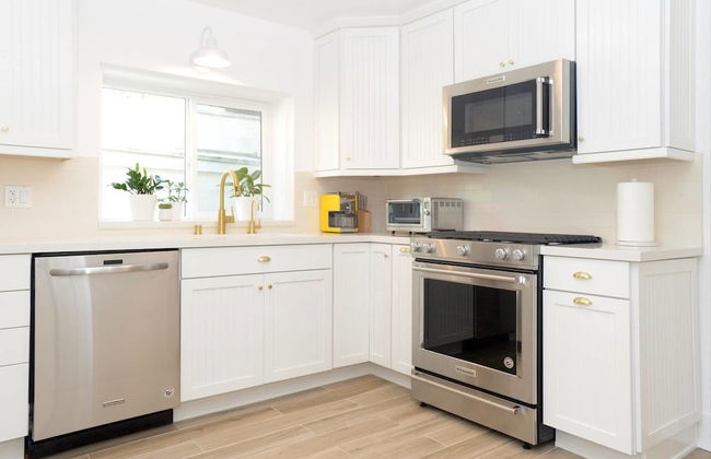 Charming 2br/2ba Cottage - Close to the Beach - Foto 20