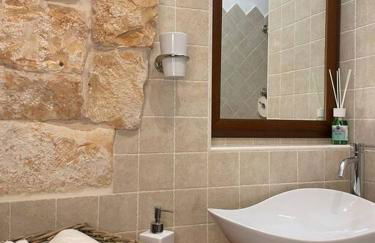 Longo Stone House - Foto 17