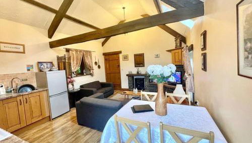 STONE BUILT BARN in a beautiful RURAL setting - Foto 2