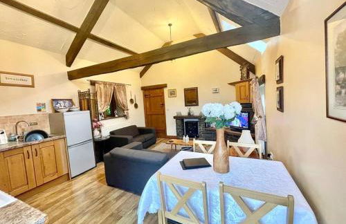 STONE BUILT BARN in a beautiful RURAL setting - Foto 2