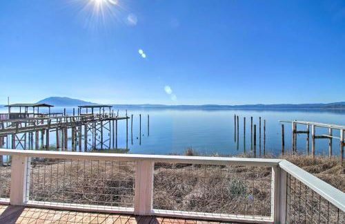 Lakefront Sanctuary with Mount Konocti Views - Foto 2