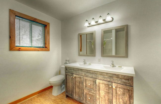 Spacious 8 bdrm Cottage with Private Beach Access, BBQ, Hot Tub, Sauna, Pet friendly - Foto 11