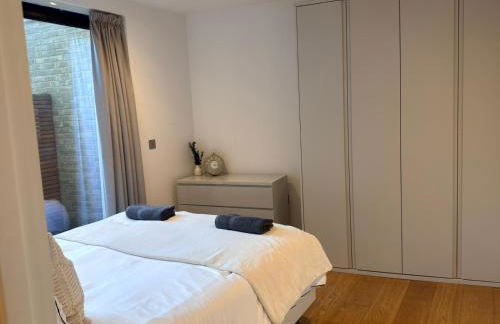 Modern & Luxurious 2-bed by ABBA, O2 & Canary Wharf - Photo 12