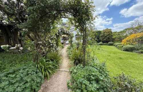 Tranquil Seaside Cottage by NewFo - Photo 80