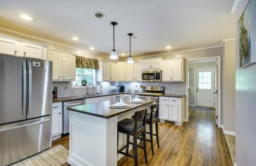 Hillsborough Vacation Rental about 18 Mi to Durham! - Foto 1