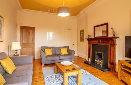 Beautiful and Bright Georgian Style Morningside Apartment - Pass the Keys - Foto 17