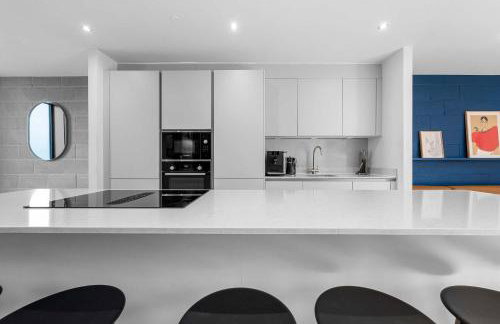 Luxury Canal St Villa with Free Parking - Foto 21