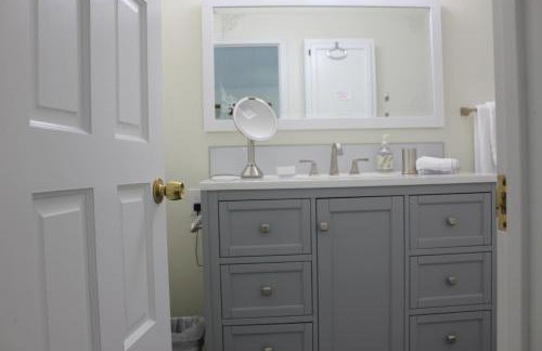 Entire cabin inside city limit - Foto 15