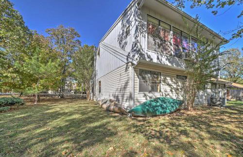 Tahlequah Duplex with Screened-in Porch and Fire Pit! - Foto 37