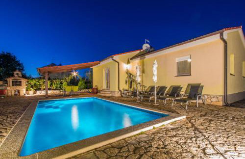 Villa Roža, a beautiful villa with pool close to the beach - Foto 10